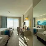 Complex Catamaran Quality Times 5*