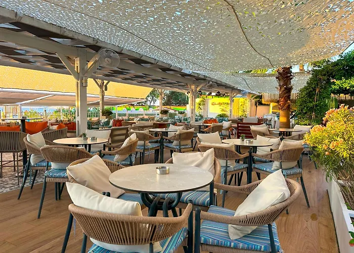 Catamaran Quality Times Resort Kemer