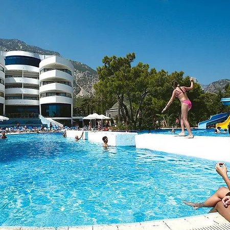 Resort Catamaran Quality Times - Premium Ultra 5*