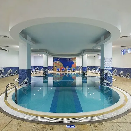 Catamaran Quality Times Complex 5*