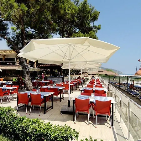 Catamaran Quality Times 度假村 5*