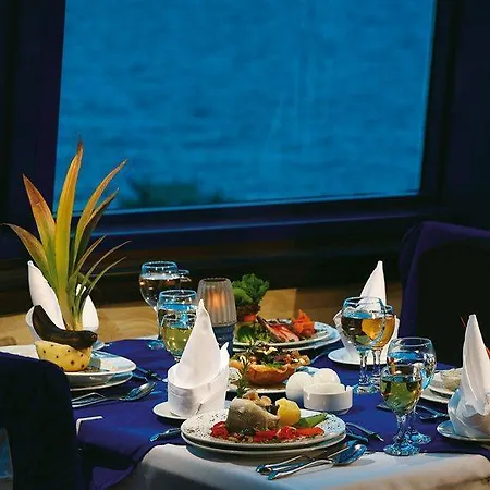 Catamaran Quality Times - Premium Ultra