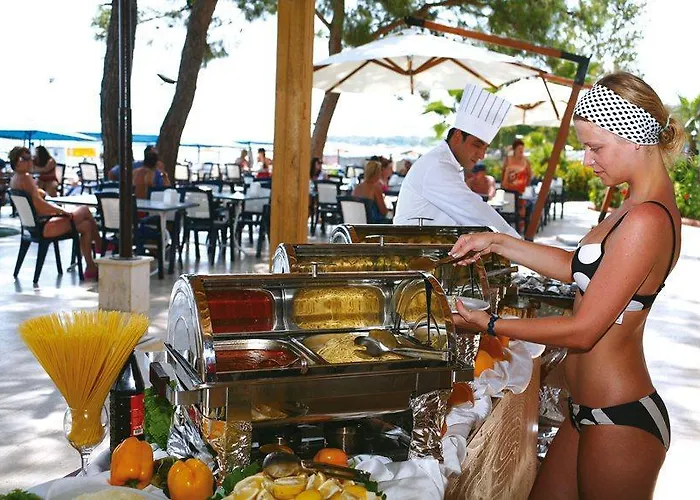 Station touristique Catamaran Quality Times Kemer