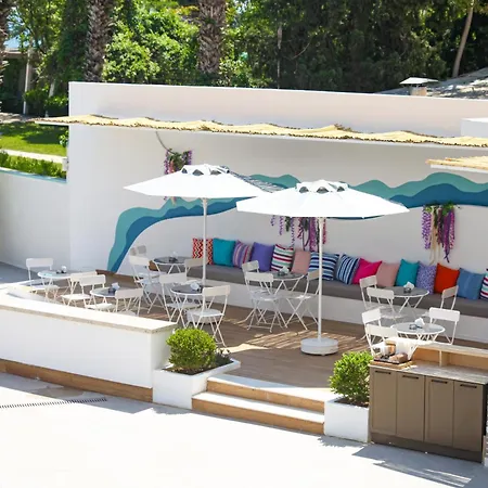 Catamaran Quality Times Resort Kemer